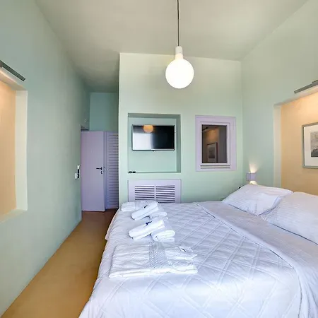 Hotel Caldera Cliff 4*