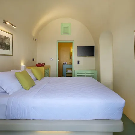 Caldera Cliff Hotel 4*
