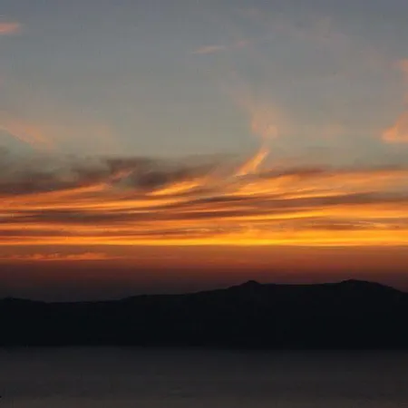 Hotel Caldera Cliff 4*