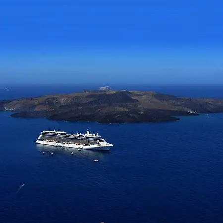 Отель Caldera Cliff 4*