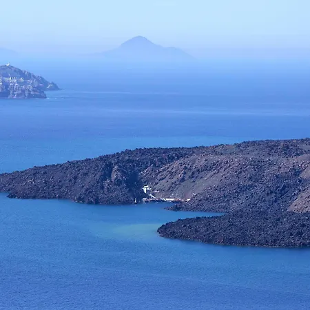 Caldera Cliff Отель