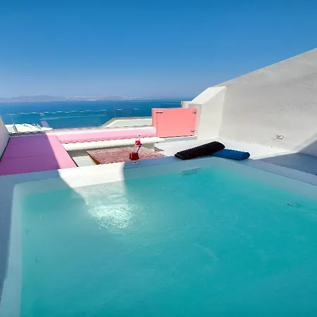 Caldera Cliff Отель 4*